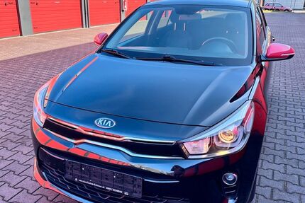 Kia Rio 80.339 km 9.699 &euro; Oberhausen 46145