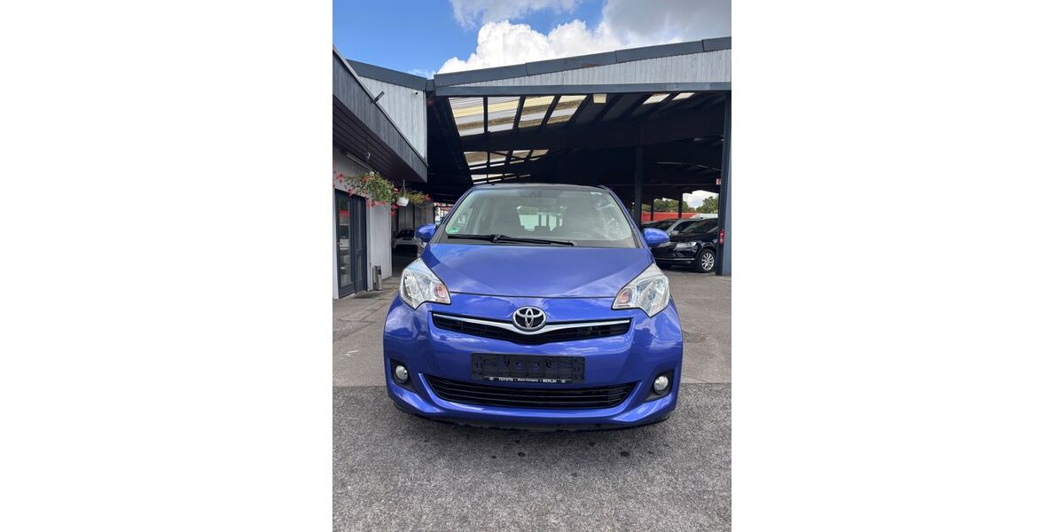 Toyota Verso-S 68.000 km 5.990 &euro; Essen 45356