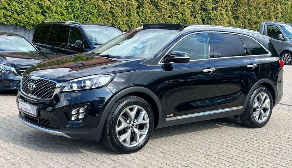 Kia Sorento 149.000 km 21.990 € Recklinghausen 45659