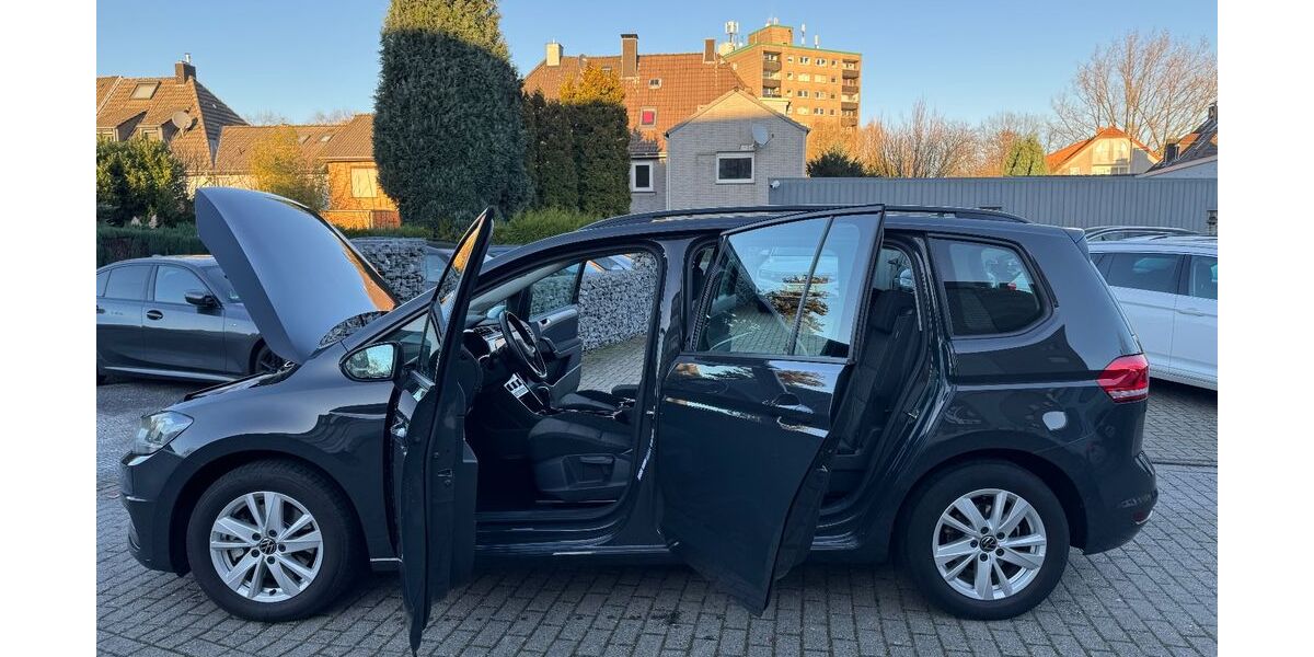 VW Touran 185.050 km 18.999 &euro; Mülheim / Ruhr 45473