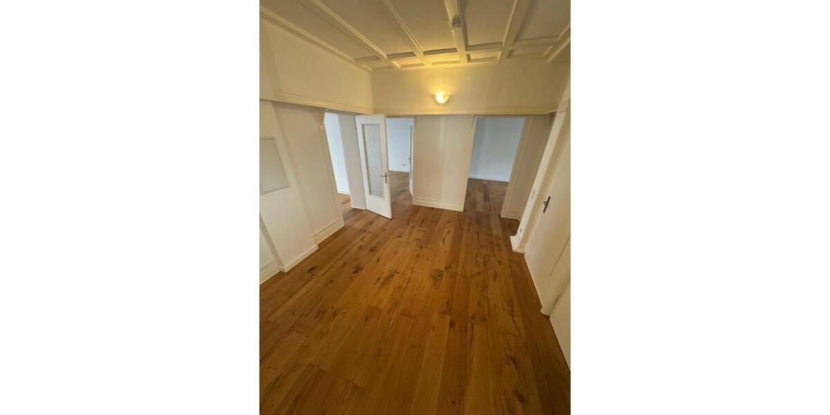 Erdgeschoßwohnung Essen Stadtbezirk III - 5 Zimmer, 142 m&sup2;, 1.480&euro; | Angebot:25515284