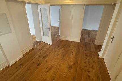 Wohnung Essen Stadtbezirk III - 5 Zimmer, 142 m&sup2;, 1.480&euro; | Angebot:25515284