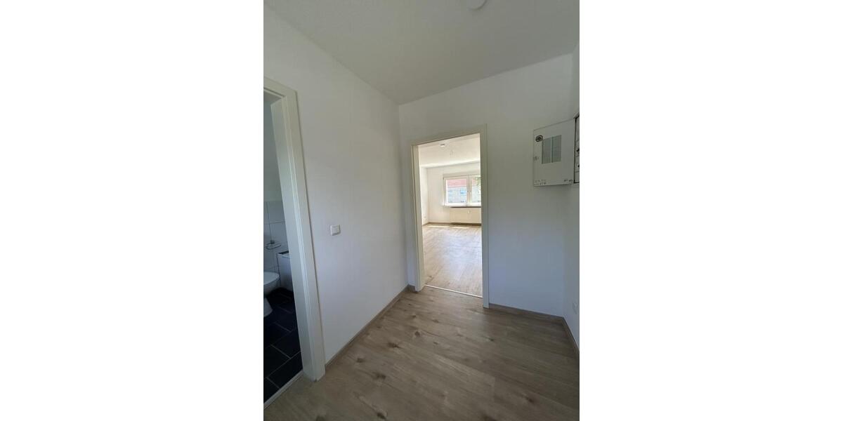 Etagenwohnung Duisburg Huckingen - 2 Zimmer, 65 m&sup2;, 579&euro; | Angebot:25570073