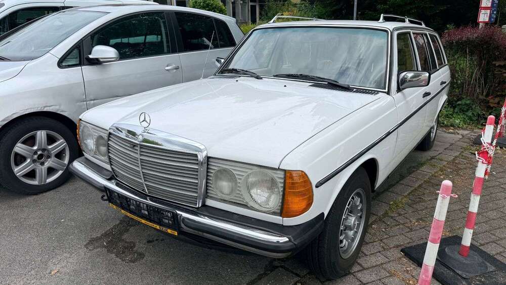 Mercedes-Benz 240 258.000 km 12.999 &euro; Wuppertal 42115