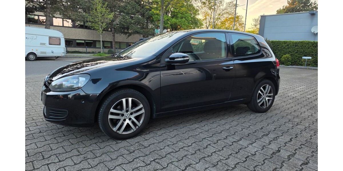 VW Golf 182.321 km 4.850 &euro; Bochum 44869