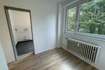 **Helle & frisch renovierte 2,5-Zimmer-Wohnung – mit Balkon & Aufzug** zimmer