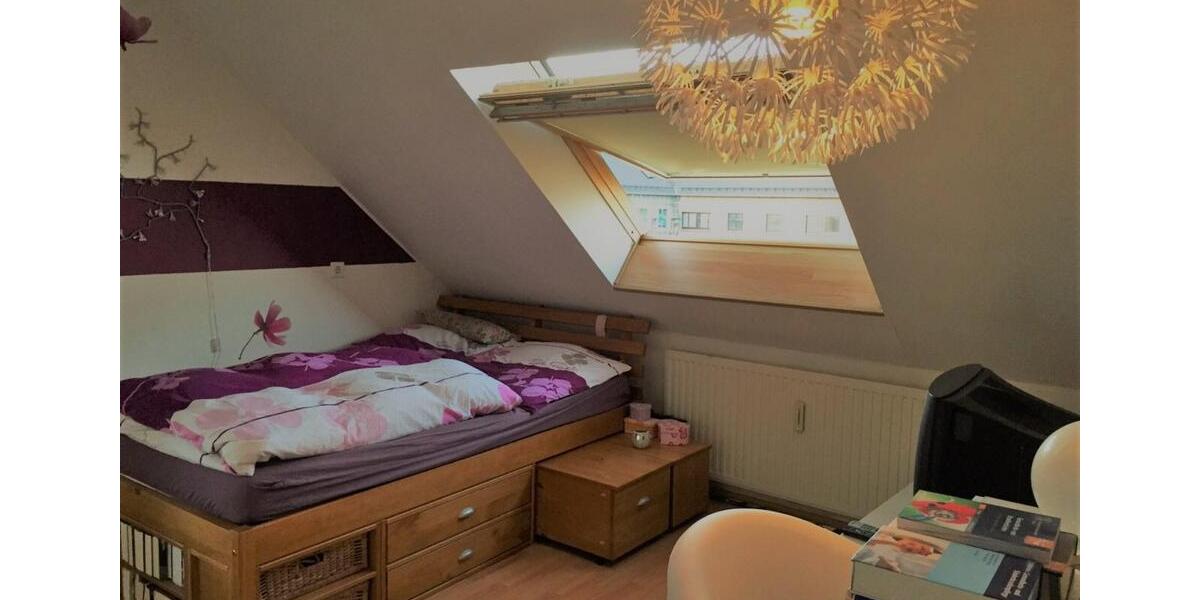 Dachgeschoßwohnung Duisburg Mittelmeiderich - 2 Zimmer, 50 m&sup2;, 450&euro; | Angebot:25408517