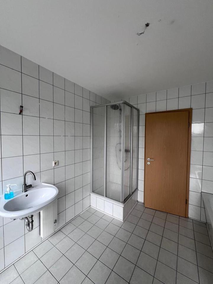 Große 3 Zimmer Wohnung mit Balkon zimmer