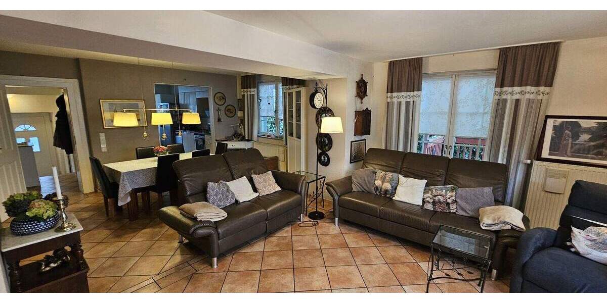 Mehrfamilienhaus, Wohnhaus Gelsenkirchen Hassel - 7 Zimmer, 152 m&sup2;, 420.000&euro; | Angebot:24377491