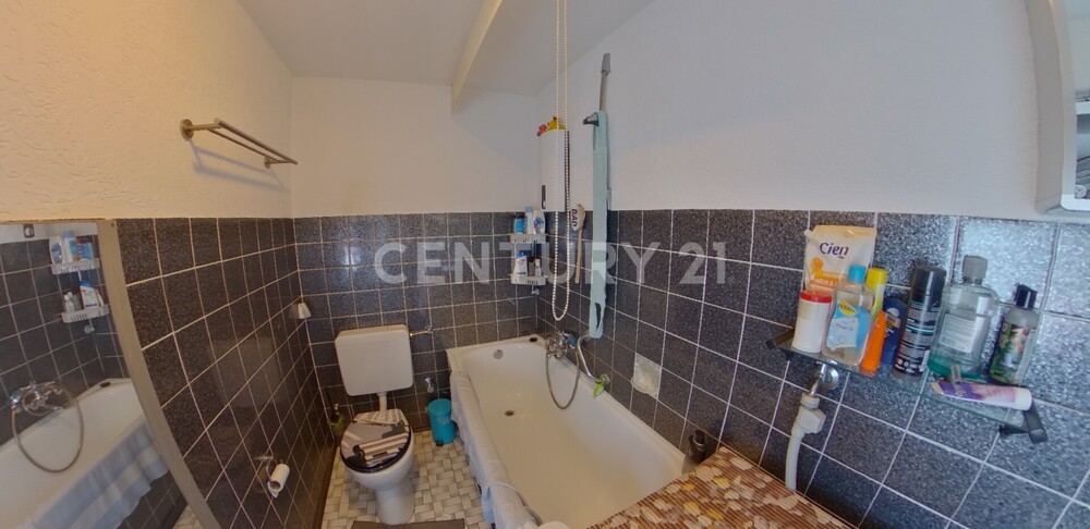 Aufgepasst! Entwicklungsfähiges Zinshaus mit angrenzendem Bau-Gewerbegrundstück - Mehrfamilienhaus, Wohnhaus Castrop-Rauxel Habinghorst Rauxel Habinghorst | Angebot:23544542