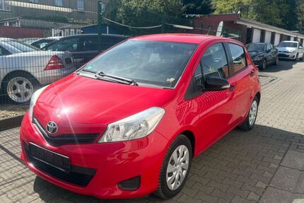 Toyota Yaris 126.000 km 4.700 &euro; Essen 45143
