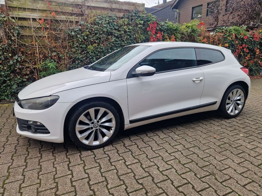 VW Scirocco 231.523 km 2.990 € Oberhausen 46149