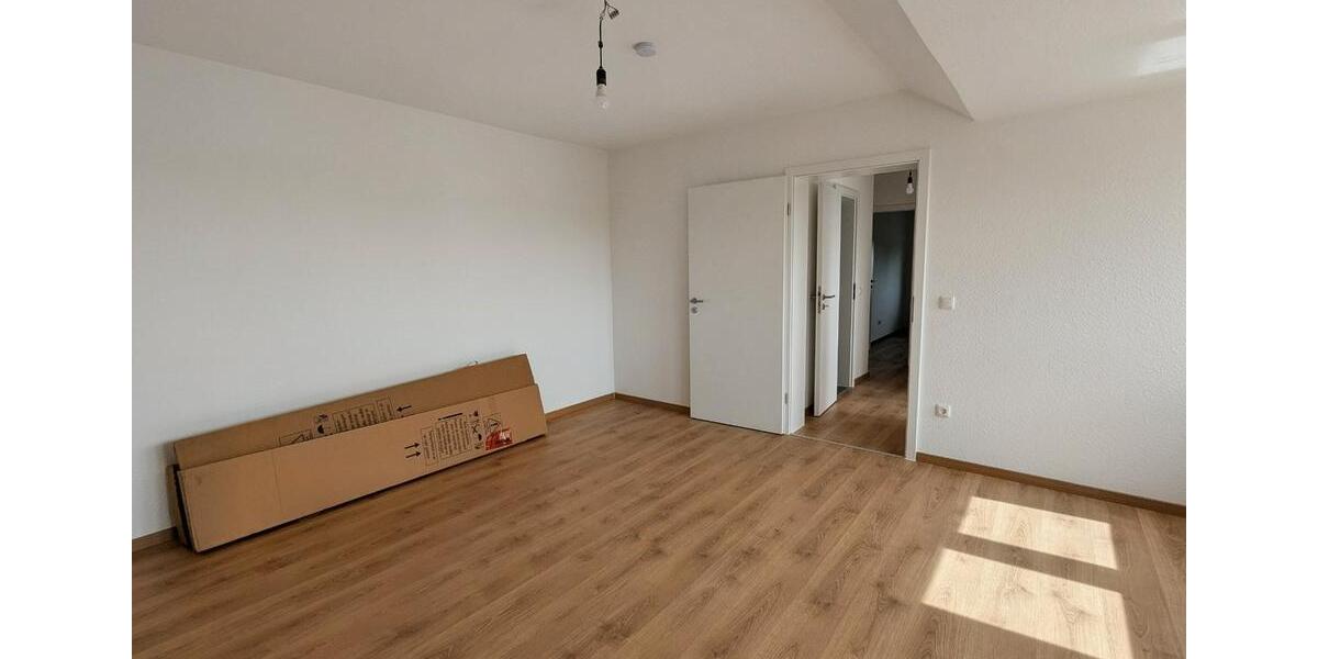 Dachgeschoßwohnung Essen Stadtbezirk IV - 2 Zimmer, 50 m&sup2;, 470&euro; | Angebot:26356335