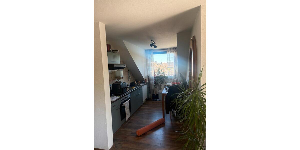 Dachgeschoßwohnung Duisburg Mittelmeiderich - 2 Zimmer, 58 m&sup2;, 750&euro; | Angebot:26380588