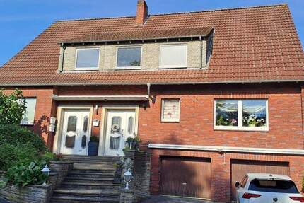 Zweifamilienhaus in ruhiger Lage und großzügigem Grundstück 7 zimmer
