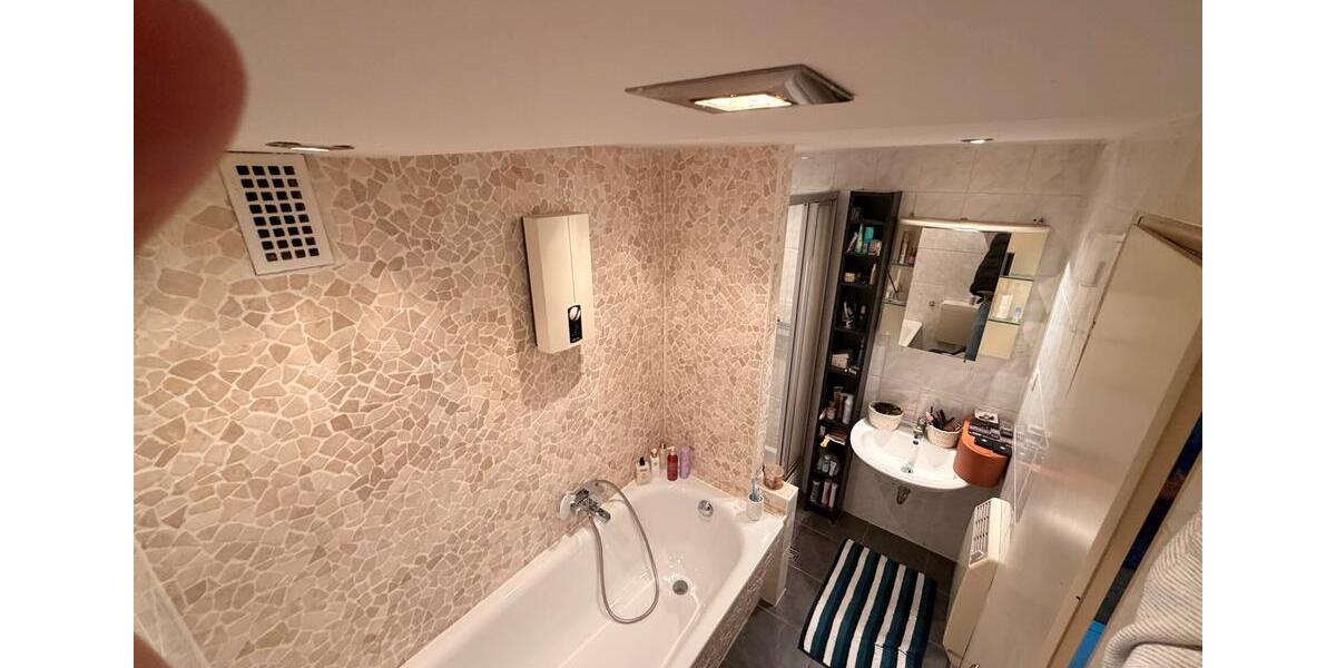 Erdgeschoßwohnung Essen Huttrop - 3 Zimmer, 68 m&sup2;, 169.000&euro; | Angebot:25636930