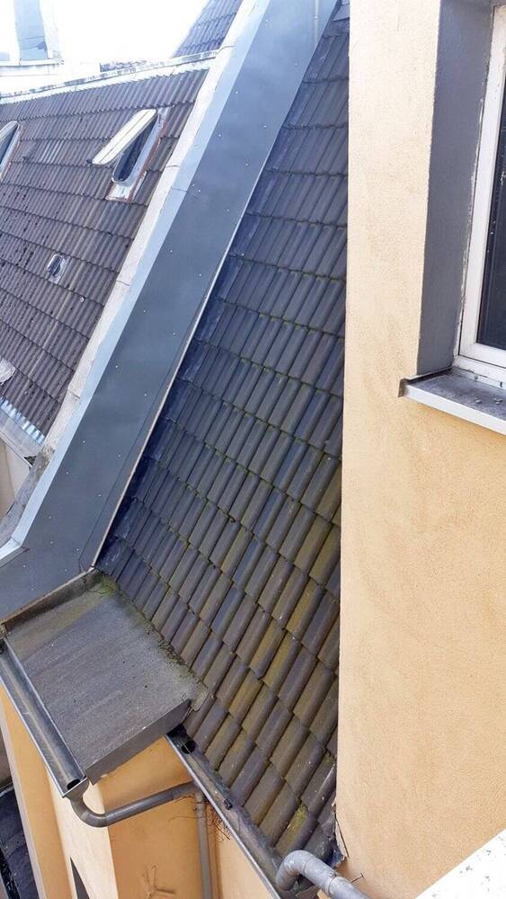 Modernisiertes Wohn- und Geschäftshaus, 488 qm vermietbare Fläche, 3 Garagen