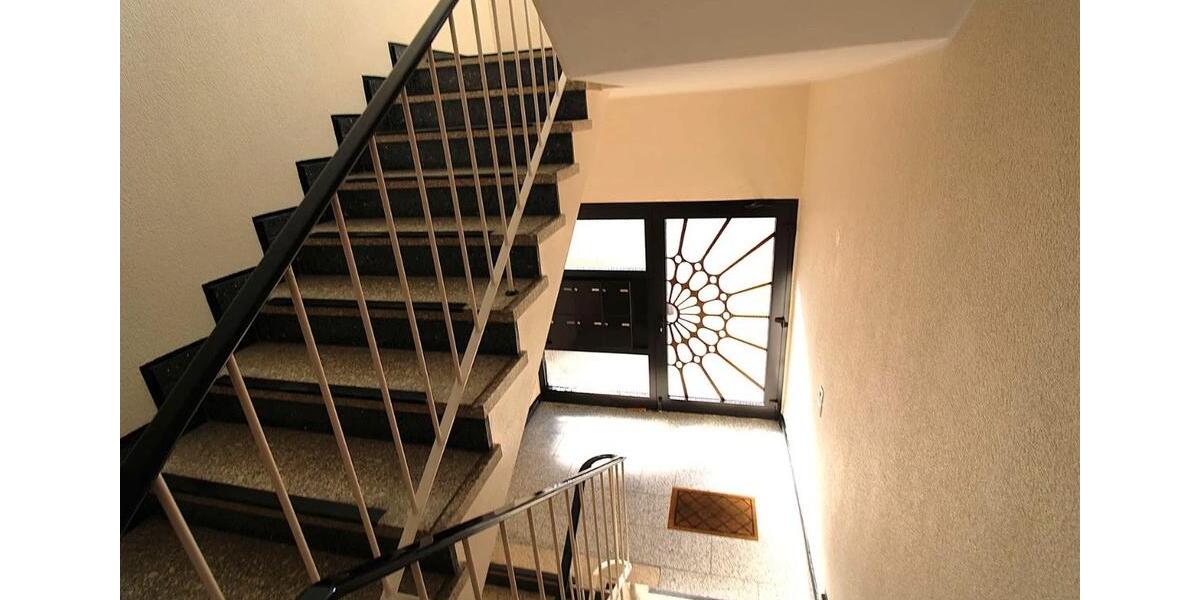 Dachgeschoßwohnung Essen Stadtbezirk IV - 2 Zimmer, 60 m&sup2;, 125.000&euro; | Angebot:26313063