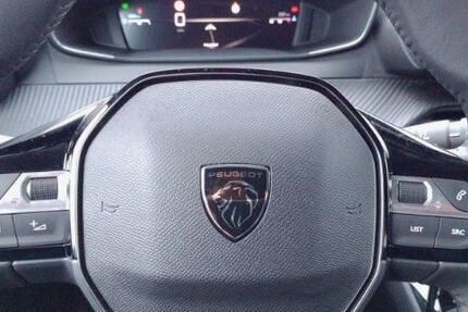 Peugeot 208 5.000 km 16.990 &euro; Duisburg 47059