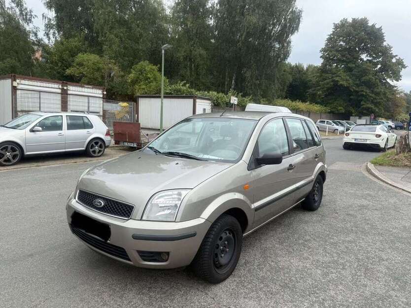 Ford Fusion 169.000 km 2.000 € Essen 45143