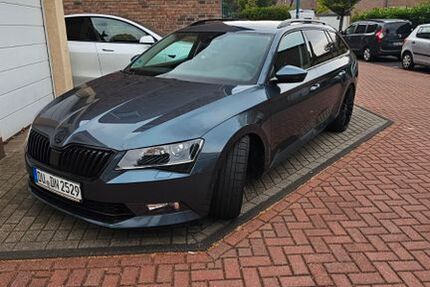 Skoda Superb 148.000 km 17.900 &euro; Duisburg 47228