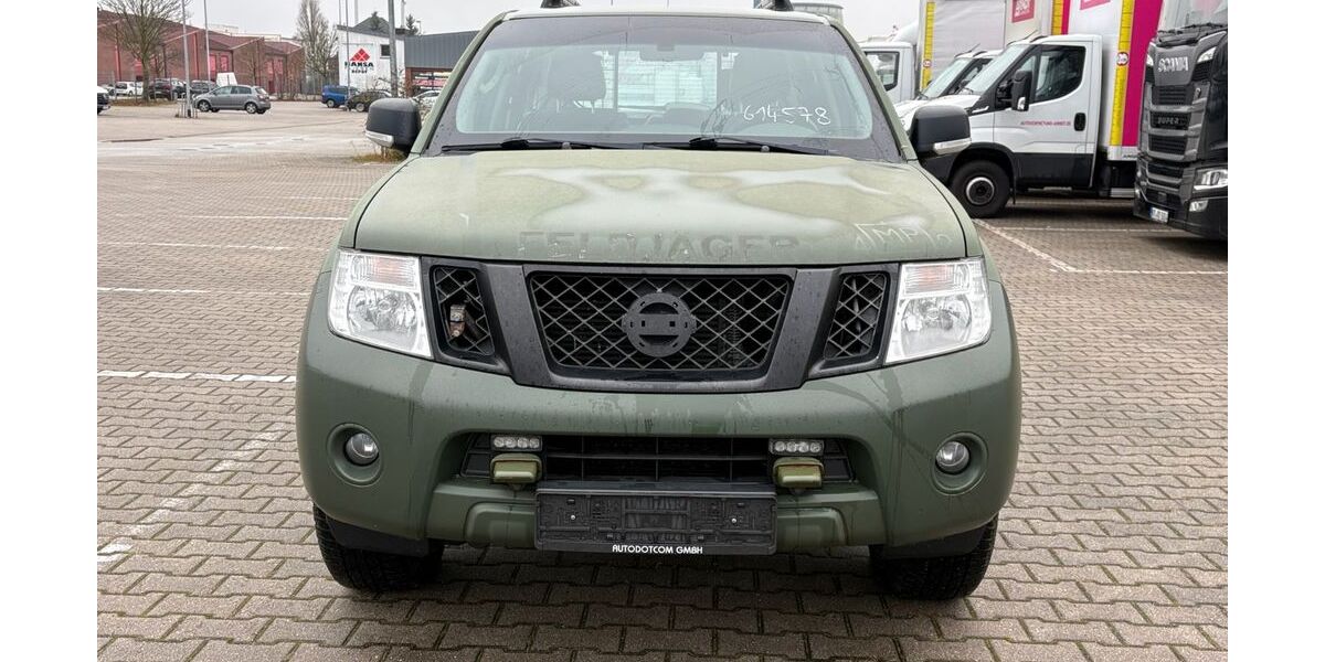 Nissan Pathfinder 114.580 km 18.800 € Duisburg 47055