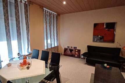 Haus Oberhausen - 9 Zimmer, 211 m&sup2;, 349.000&euro; | Angebot:27163401