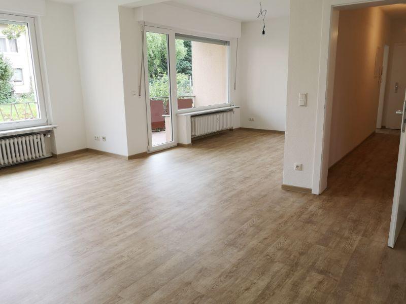 Modernisierte 3-Zi.-Whg. mit Balkon in fußläufiger Nähe zur RÜ!