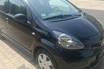 Toyota Aygo (X) 103.000 km 3.499 &euro; Essen 45279