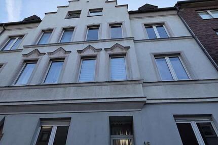 **renovierte 2,5 Zimmer mit Balkon** 2.5 zimmer