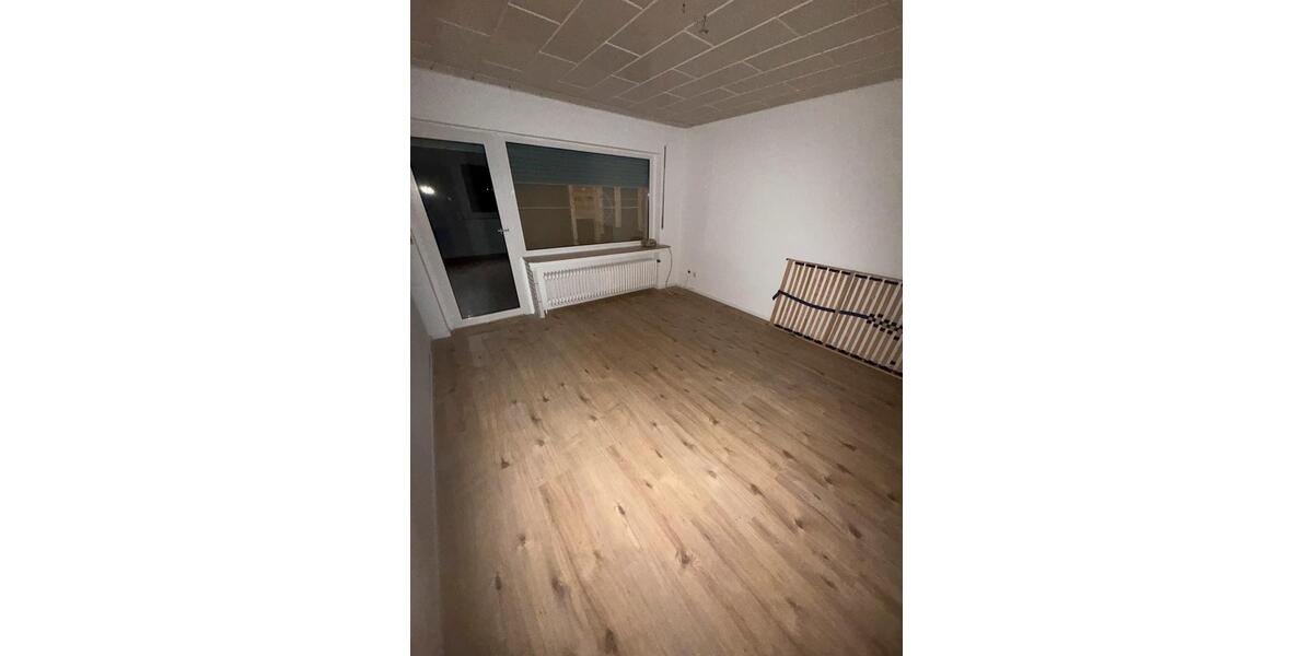 Etagenwohnung Essen Stadtbezirk VIII - 4 Zimmer, 95 m&sup2;, 1.500&euro; | Angebot:26112921