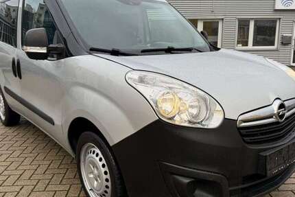 Opel Combo 149.000 km 6.799 &euro; Bochum 44869