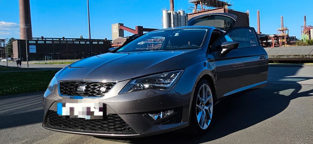 Seat Leon 159.064 km 7.100 &euro; Essen 45141