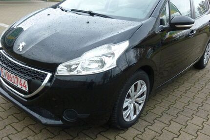 Peugeot 208 91.000 km 4.500 &euro; Essen 45144