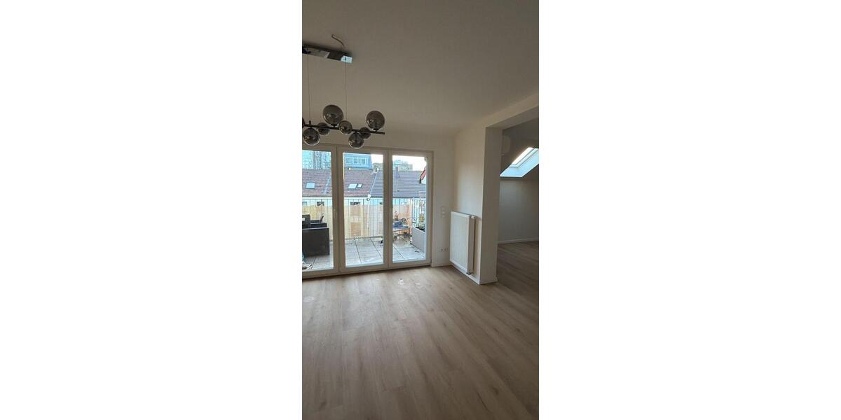 Einfamilienhaus Bochum - 3 Zimmer, 170 m&sup2;, 1.600&euro; | Angebot:25551560