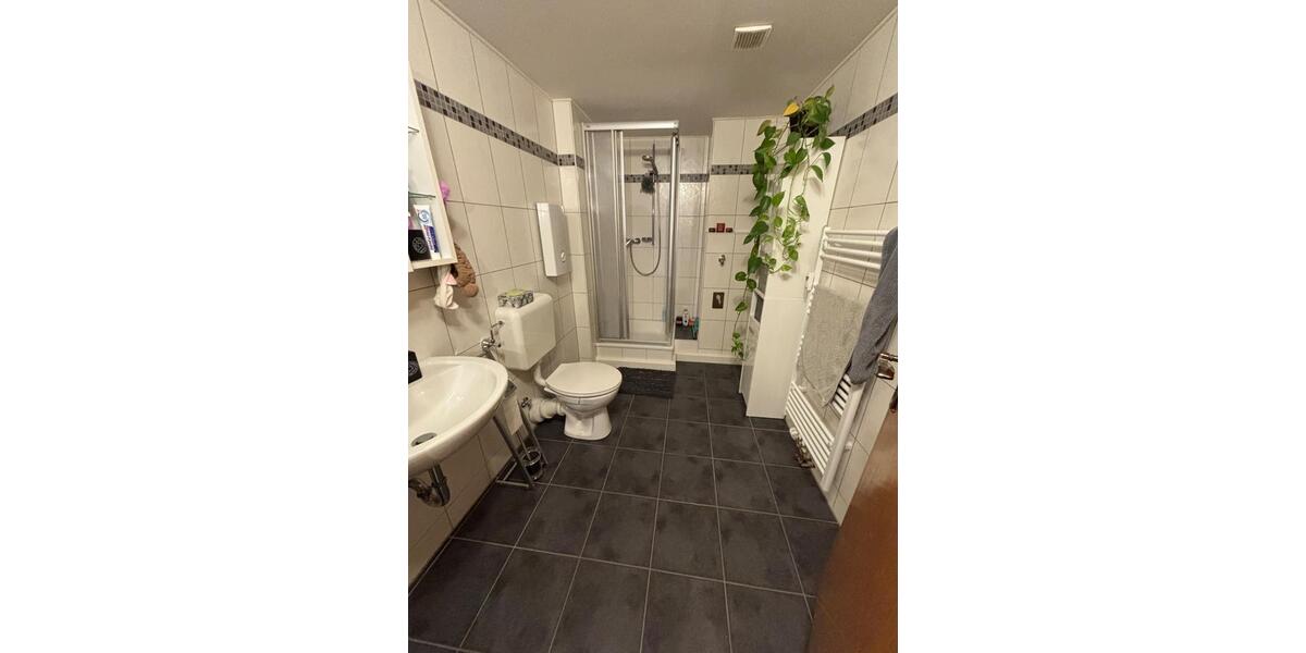 Dachgeschoßwohnung Wuppertal Arrenberg - 3 Zimmer, 68 m&sup2;, 510&euro; | Angebot:25280410