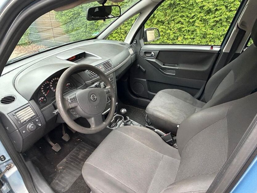 Opel Meriva 190.000 km 2.450 € Essen 45329