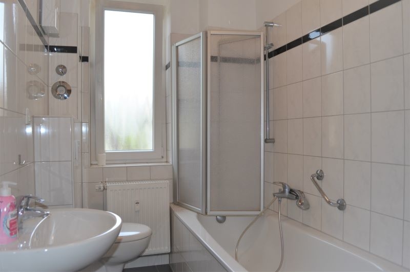 Großzügige AltbauWohnung mit Flair in der Wülfrather Innenstadt!