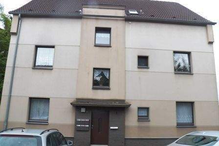 schöne helle gepflegte Wohnung mit Balkon im gepflegten Altbau 2 zimmer