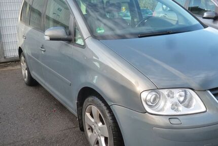 VW Touran 222.000 km 1.450 &euro; Bottrop 46238