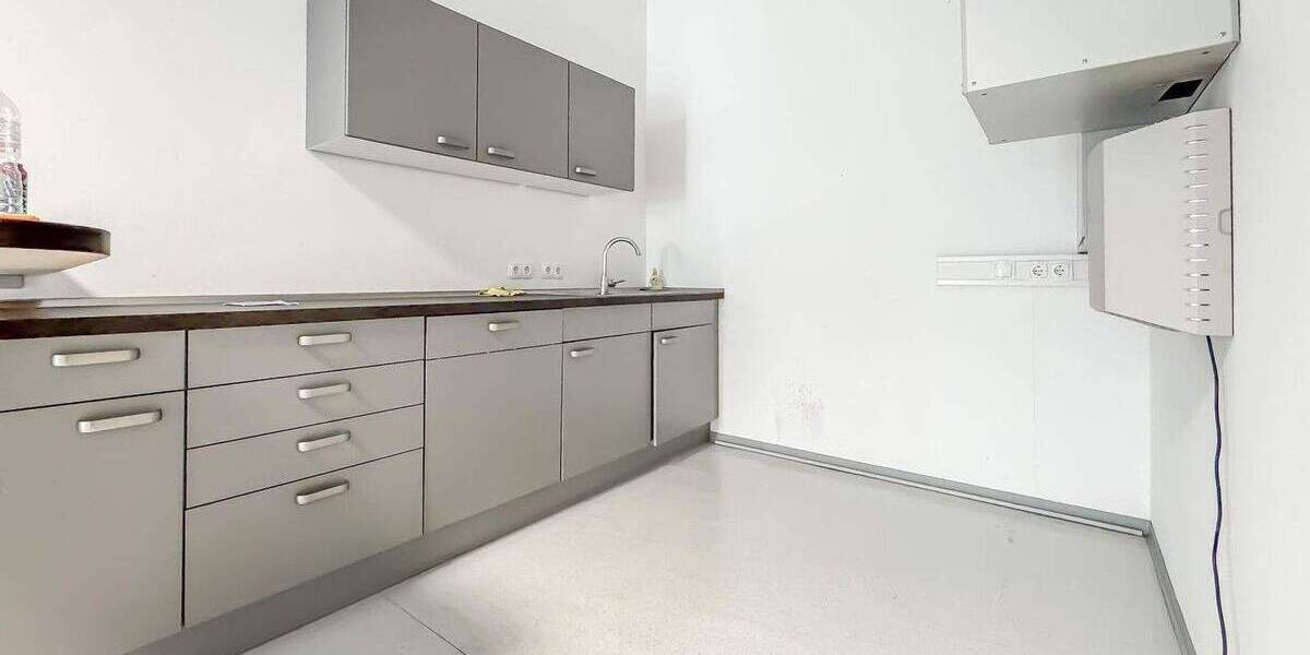 BÜRO - 270 m² - 7 BÜROS - 2 BESPRECHUNGSRÄUME - KÜCHE - LASTENAUFZUG - STELLPLÄTZE - TOP AUFGETEILT! zimmer