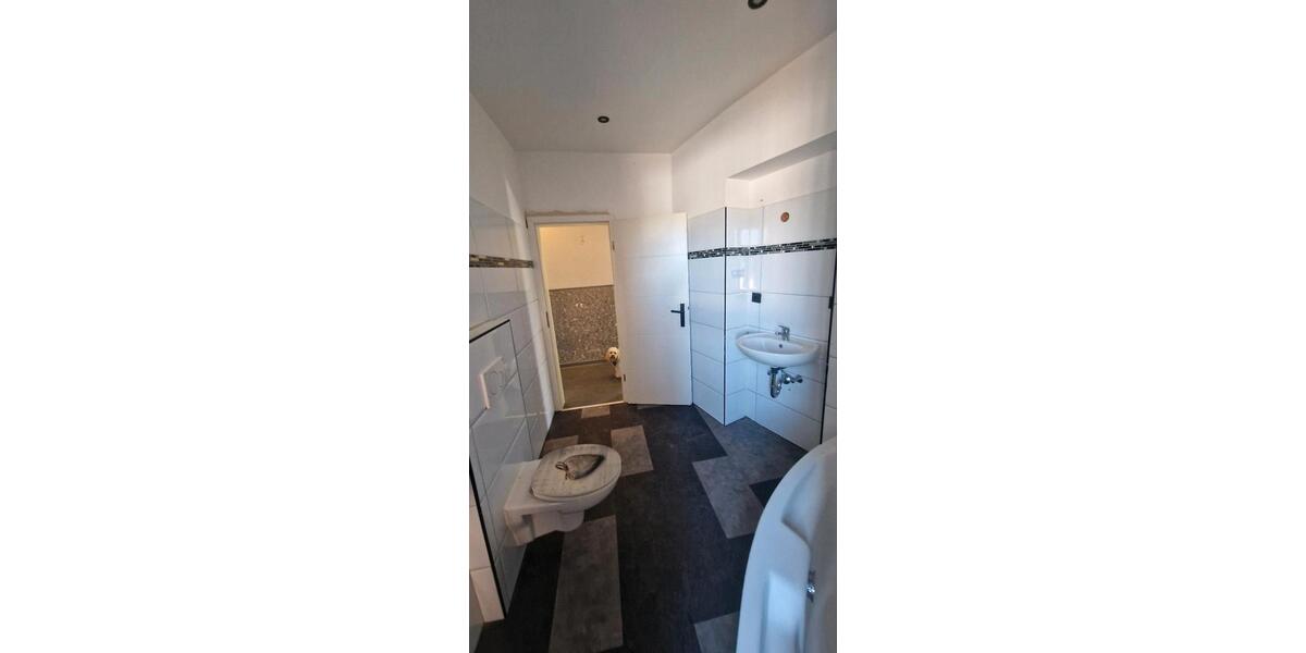 Etagenwohnung Wuppertal Gemarkung Langerfeld - 4 Zimmer, 95 m&sup2;, 950&euro; | Angebot:26362636