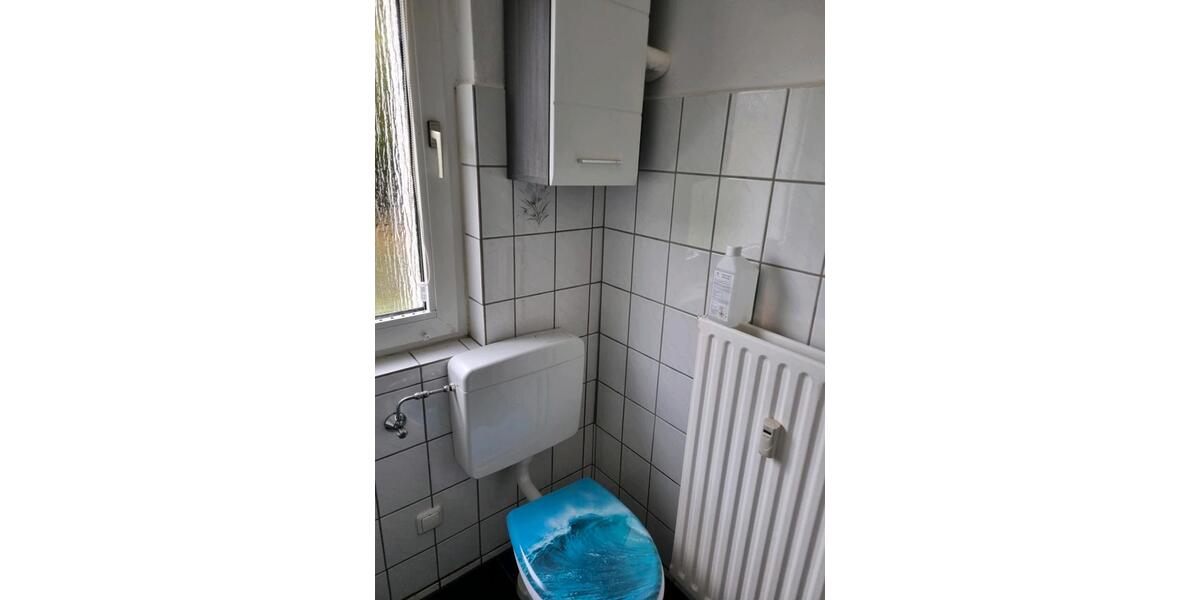 Wohnung EG rechts !!!! ZU VERMIETEN !!!! 3 zimmer