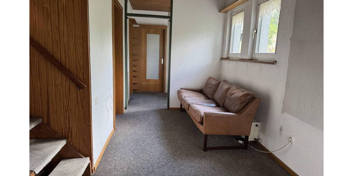 Einfamilienhaus Essen Bergerhausen - 8 Zimmer, 180 m&sup2;, 345.000&euro; | Angebot:26583846