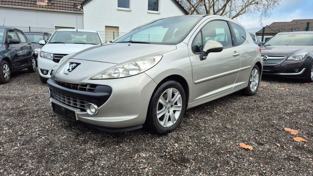 Peugeot 207 143.000 km 2.590 &euro; Duisburg 47198
