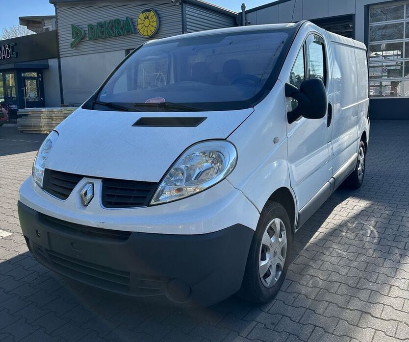 Renault Trafic 225.334 km 5.950 € Bottrop 46238
