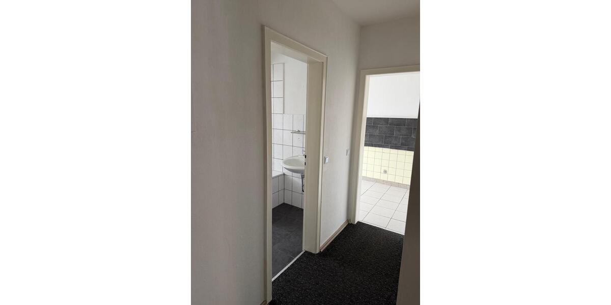Etagenwohnung Duisburg Essenberg - 2 Zimmer, 65 m&sup2;, 380&euro; | Angebot:25646850