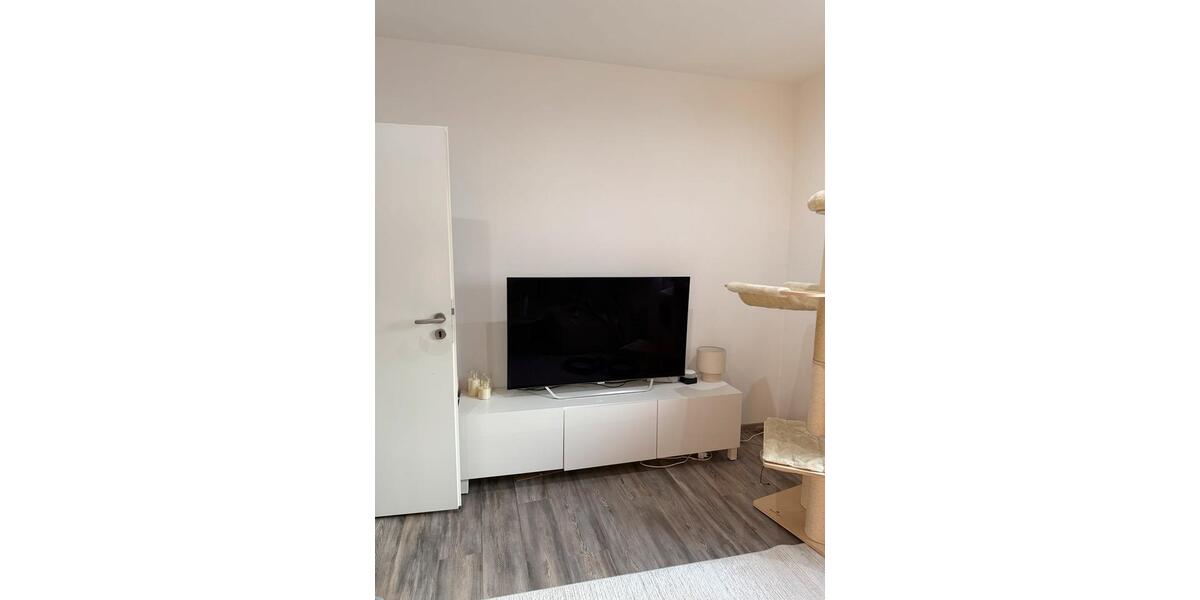 Dachgeschoßwohnung Oberhausen Rothebusch - 2.5 Zimmer, 60 m&sup2;, 600&euro; | Angebot:24850380