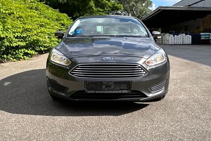 Ford Focus 98.000 km 6.800 &euro; Essen 45326