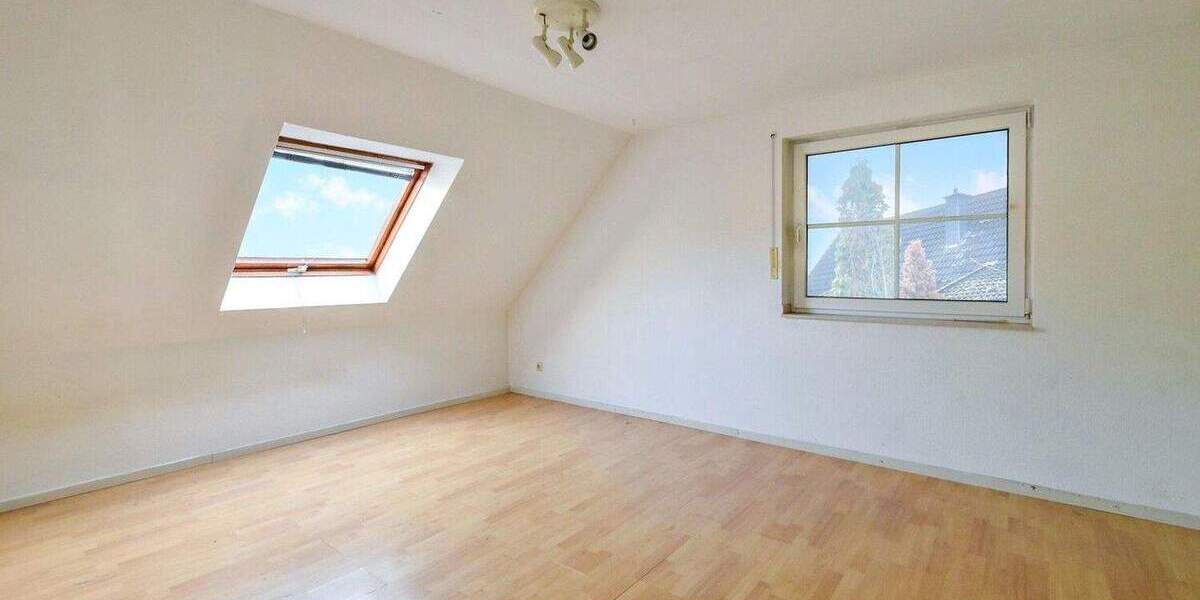 Doppelhaushälfte Duisburg / Huckingen Huckingen - 6 Zimmer, 150 m&sup2;, 579.000&euro; | Angebot:25070521